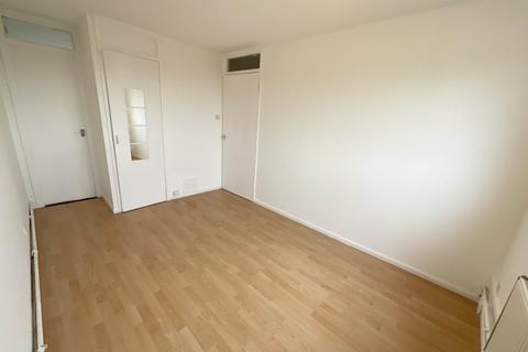 2 bedroom flat to rent, Buckingham Road, Stratford,