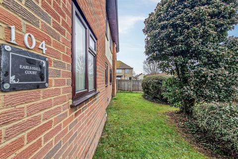 3 bedroom flat for sale, Carlton Avenue, Westcliff-on-Sea SS0