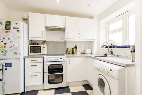 2 bedroom flat to rent, Saxby Road, Brixton Hill, London, SW2