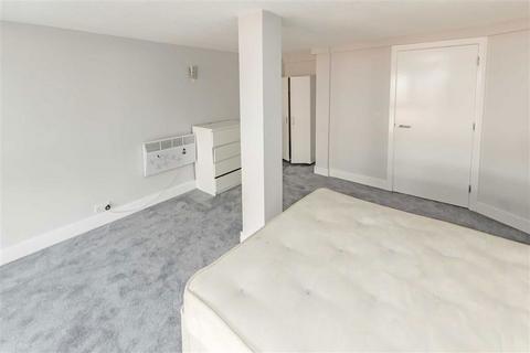 2 bedroom flat to rent, Artichoke Hill, London E1W