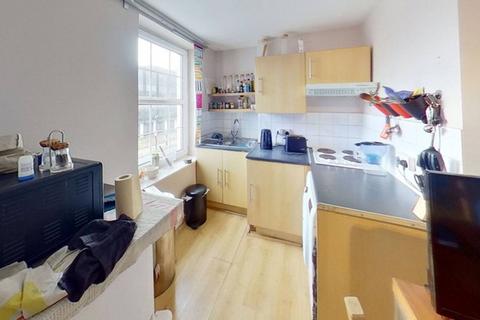 1 bedroom flat to rent, Clapham Road, Oval, London, SW9