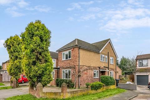 3 bedroom detached house for sale, Cumberland Drive, Chessington KT9