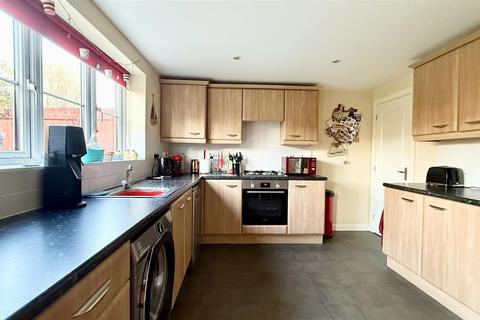 22 Caen View, Braunton, EX33 1FE