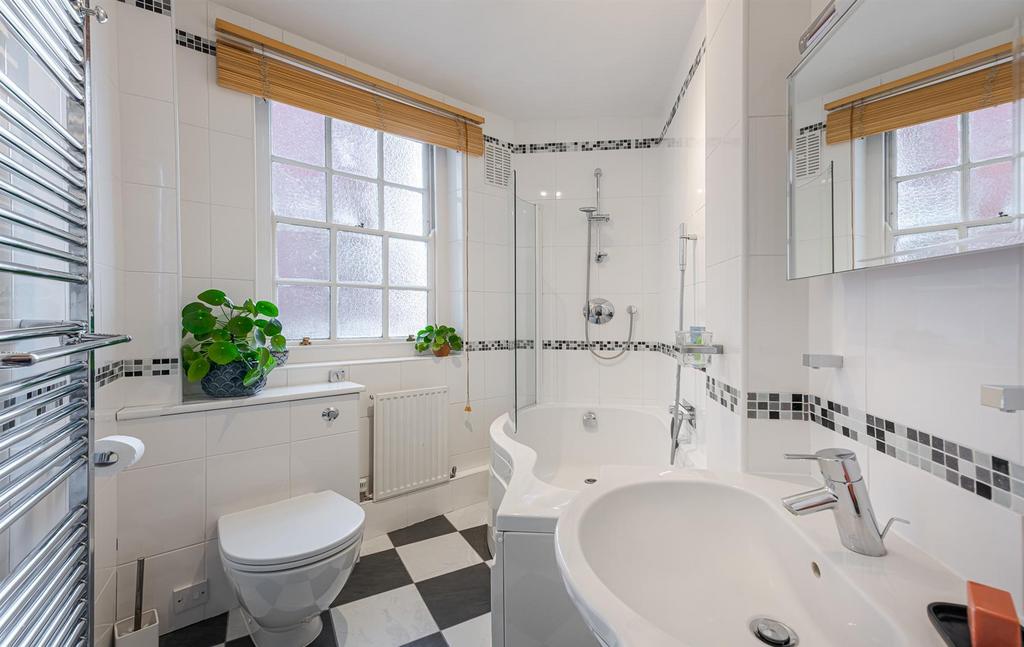 Bathroom.jpg