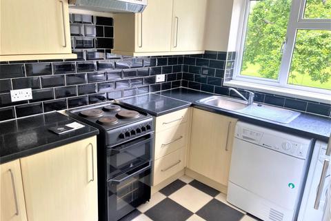 2 bedroom flat to rent, Abbotswood, Yate, Bristol