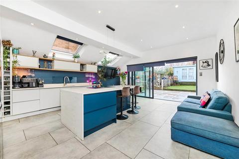 4 bedroom terraced house for sale, Moyser Road, Furzedown, SW16