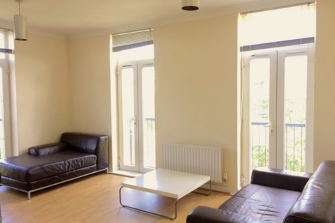 2 bedroom flat for sale, Mosquito Way, Hatfield, Hertfordshire, AL10