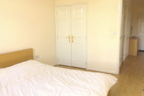 2 bedroom flat for sale, Mosquito Way, Hatfield, Hertfordshire, AL10