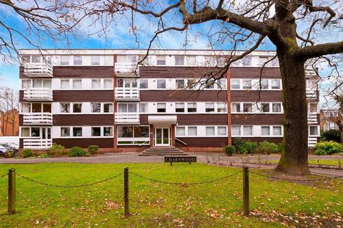 2 bedroom flat for sale, High Road, Buckhurst Hill