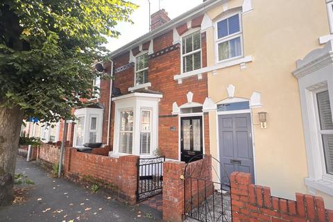 2 bedroom terraced house to rent, Avenue Road, Swindon SN1