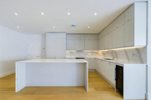 4 bedroom flat for sale, Brondesbury Park, London