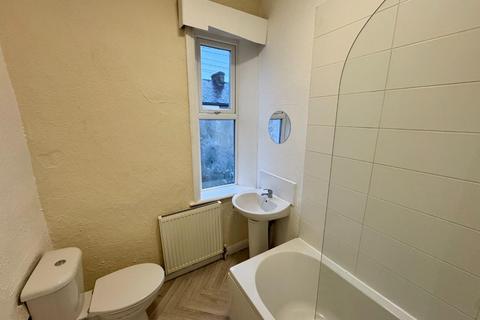 2 bedroom terraced house to rent, Westmorland Street, Burnley