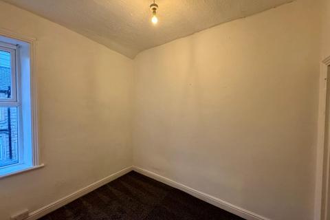 2 bedroom terraced house to rent, Westmorland Street, Burnley