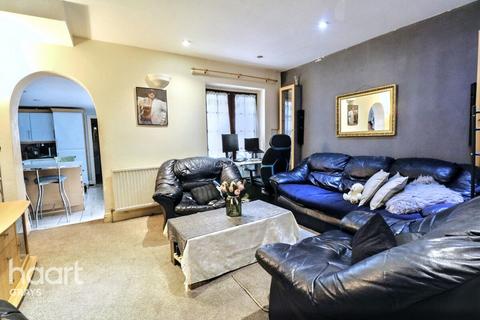 2 bedroom maisonette for sale, Charlton Street, Grays