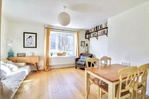 2 bedroom apartment to rent, Nightingale Road, London