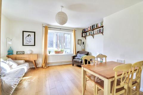 2 bedroom apartment to rent, Nightingale Road, London