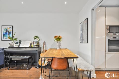 1 bedroom flat for sale, Devan Grove London N4