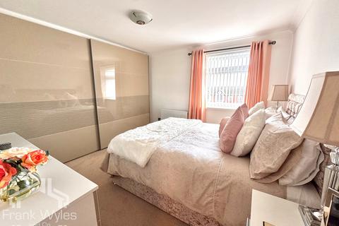 2 bedroom apartment for sale, Flat 39, St. Andrews Court, St. Andrews Road North, Lytham St. Annes, Lancashire