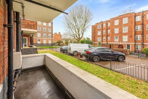 3 bedroom flat for sale, Long Meadow, London NW5