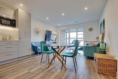 2 bedroom flat for sale, Clara Rackham Street, Cambridge