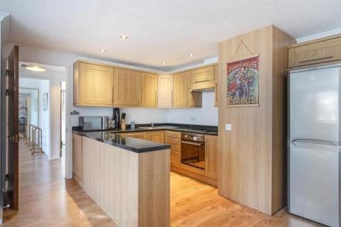 2 bedroom flat to rent, Earls Court Road, Earls Court SW5