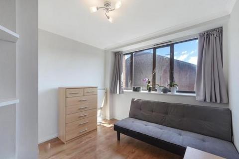 2 bedroom flat to rent, Earls Court Road, Earls Court SW5