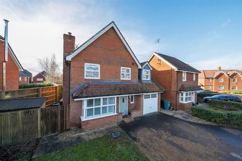 5 bedroom detached house for sale, Locks Yard, Headcorn, Ashford