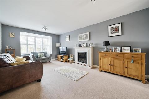 5 bedroom detached house for sale, Locks Yard, Headcorn, Ashford