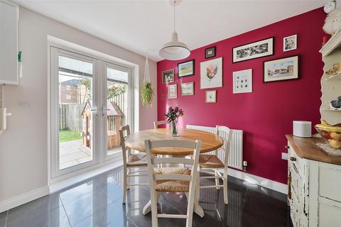 5 bedroom detached house for sale, Locks Yard, Headcorn, Ashford