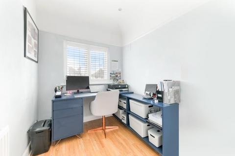 27 Castle Avenue, Epsom, KT17 2PL