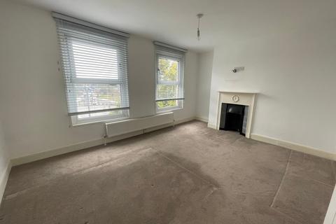 2 bedroom flat to rent, Windmill Street, Gravesend, DA12