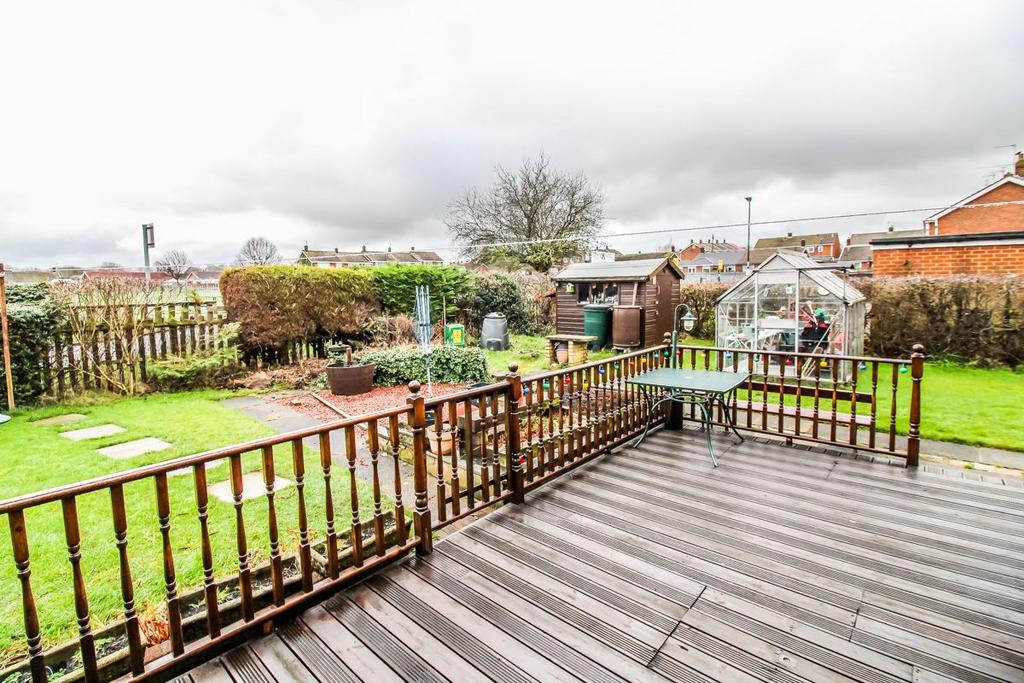 Rear Garden Pic 3.