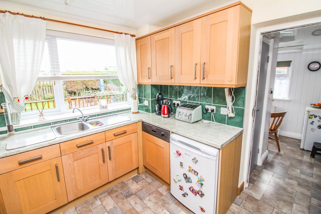 Kitchen Pic 2.