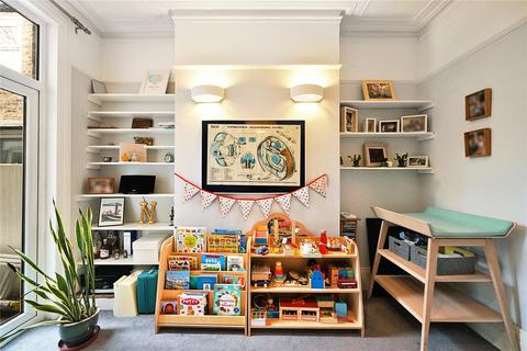 6 Ivydale Road, London, SE15 3BS