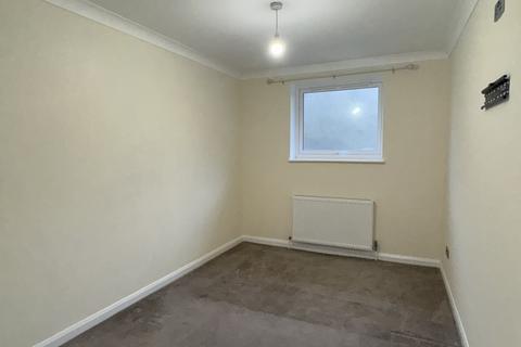 2 bedroom flat to rent, Surrey Road, Seaford BN25