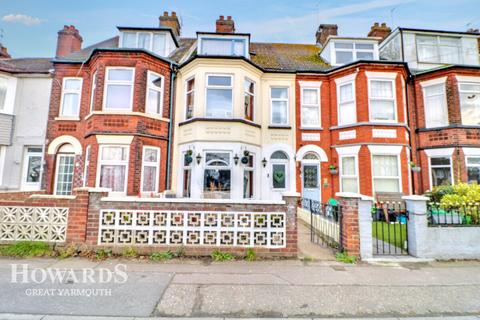 5 bedroom terraced house for sale, North Denes Road, Great Yarmouth