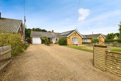 3 bedroom detached bungalow for sale, Cromer Road, Overstrand