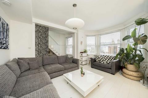 4 bedroom flat for sale, Cresswell Road, East Twickenham TW1