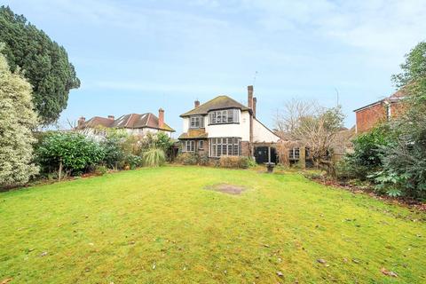 3 bedroom detached house for sale, Woodland Way, Weybridge, KT13