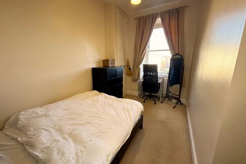 1 bedroom flat for sale, Cathcart Road, Glasgow G42