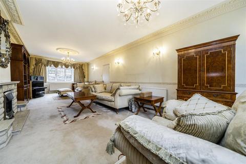 7 bedroom detached house for sale, Elms Road, Harrow HA3