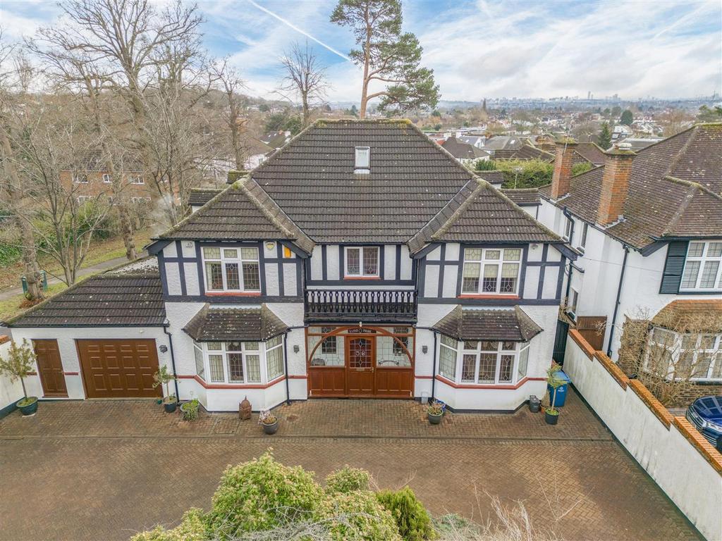 Davidson Frost-Wellings, DFW, Elms Road, Front.jpg