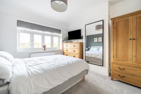21 Bramblys Drive, Basingstoke, RG21 8UN