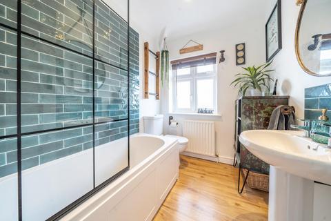 21 Bramblys Drive, Basingstoke, RG21 8UN
