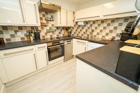 2 bedroom duplex for sale, Lake Street, Leighton Buzzard