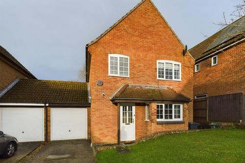 4 bedroom link detached house for sale, Hampshire Close, Basingstoke, RG22