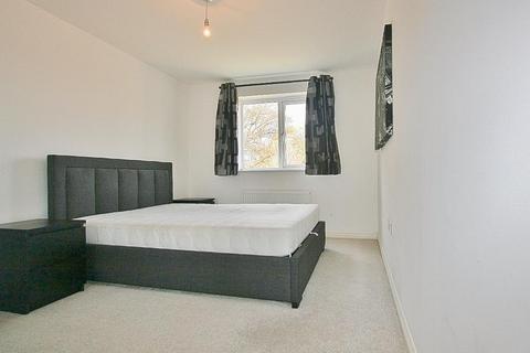 2 bedroom flat for sale, Lowe Gardens, Popley, Basingstoke, RG24