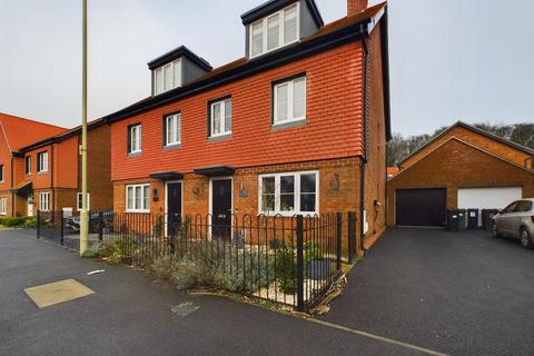 Maize Lane, Basingstoke, RG23