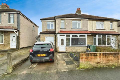 4 bedroom semi-detached house for sale, Ridgeway, Shipley BD18