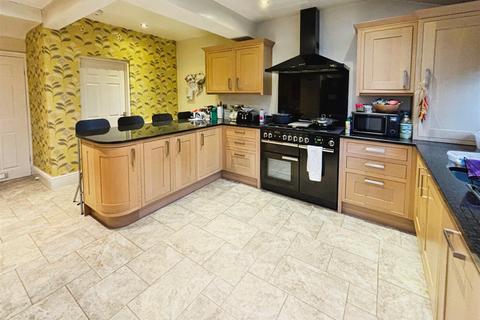6 Ridgeway, Shipley, BD18 1PL